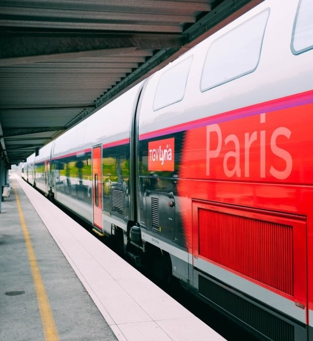 Utazás vonattal, kössön utasbiztosítást